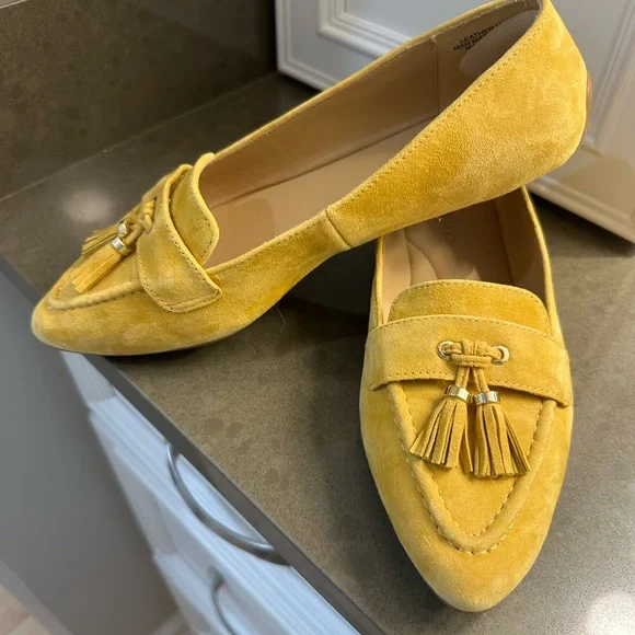 Talbots Yellow Tassel Loafers - Picture 4 of 7